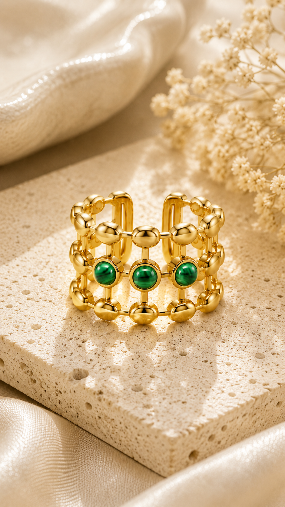 Emerald Link Statement Ring