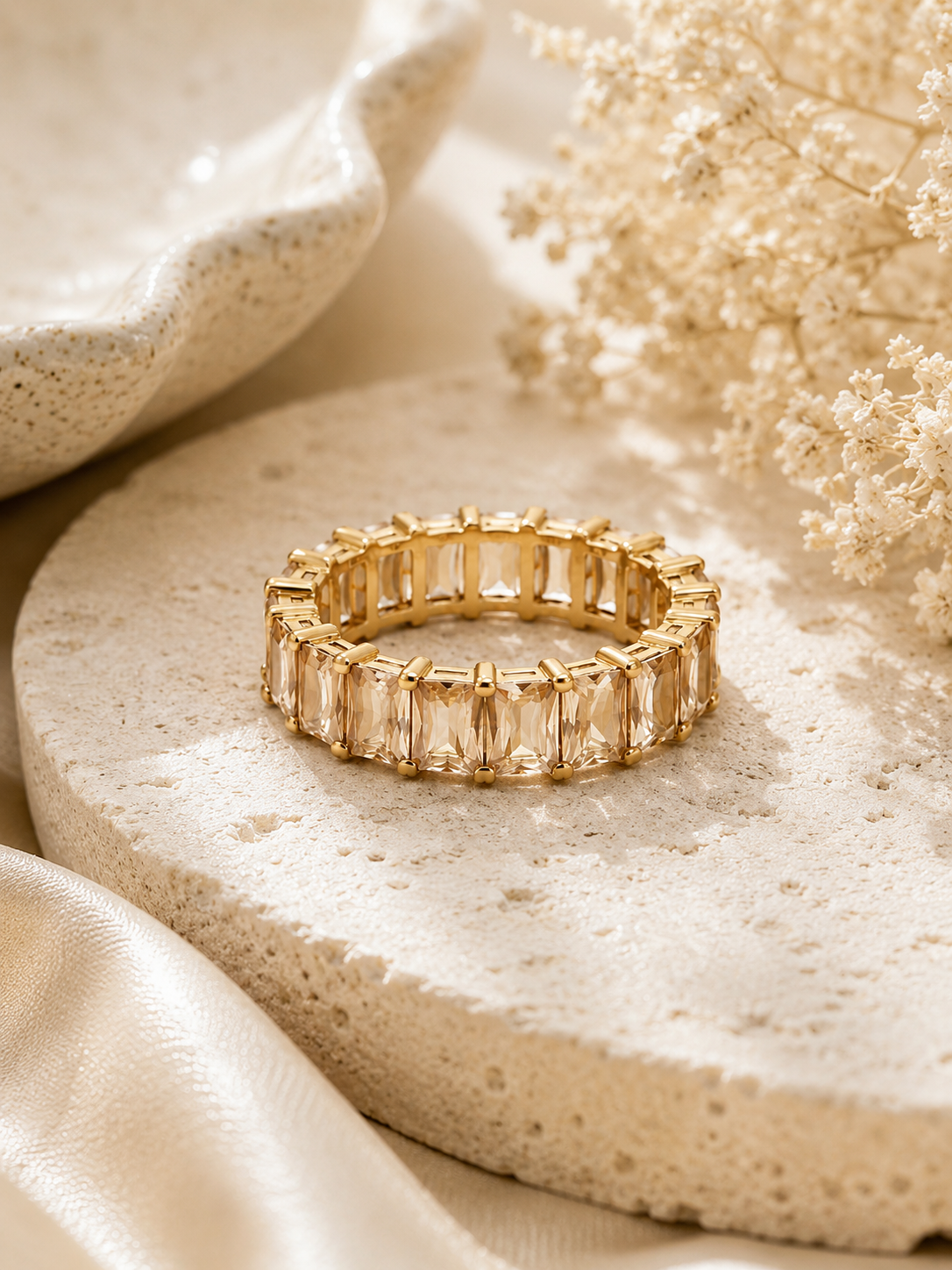 Champagne Eternity Gold Ring Description