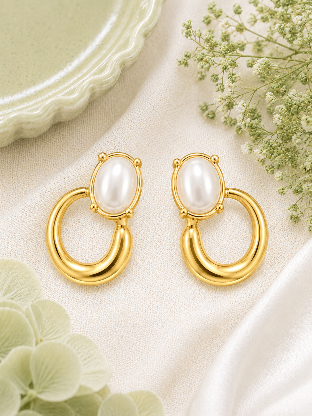 Pearl Loop Drop Earring