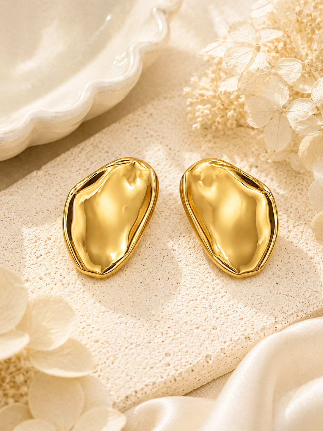 Molten Gold Stud Earring