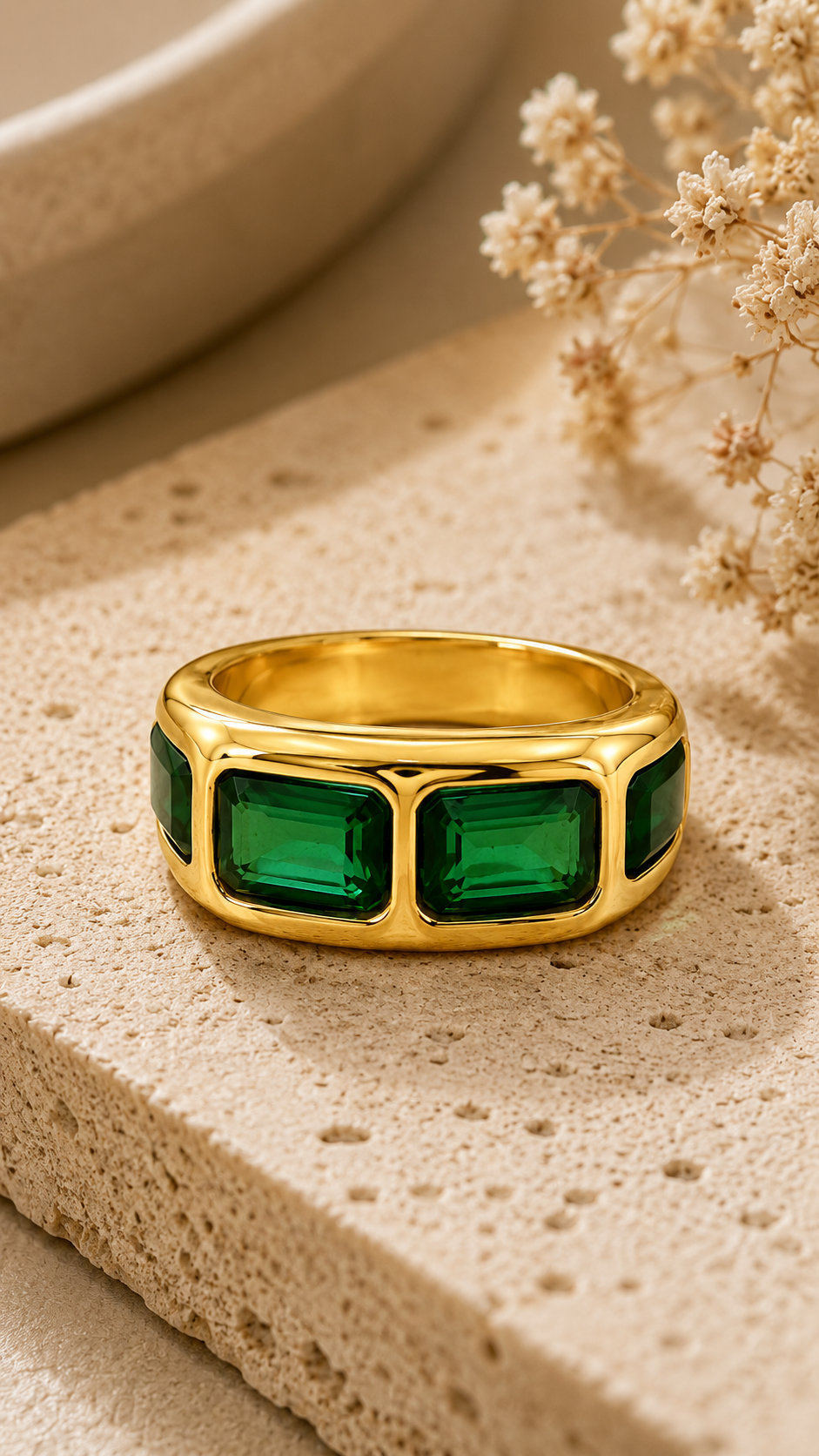 Emerald Gold Band