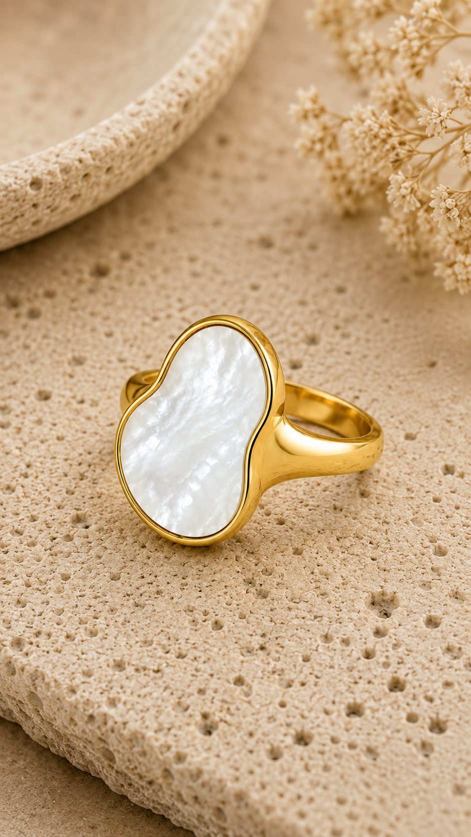 Pearl Muse Gold Ring